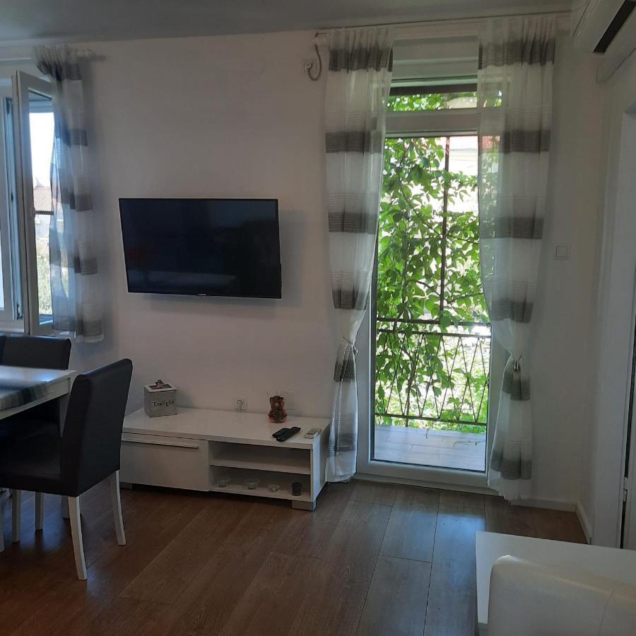 Beach Apartment Kate With Sea View, Balcony And Parking, Murter, Dalmatia المظهر الخارجي الصورة