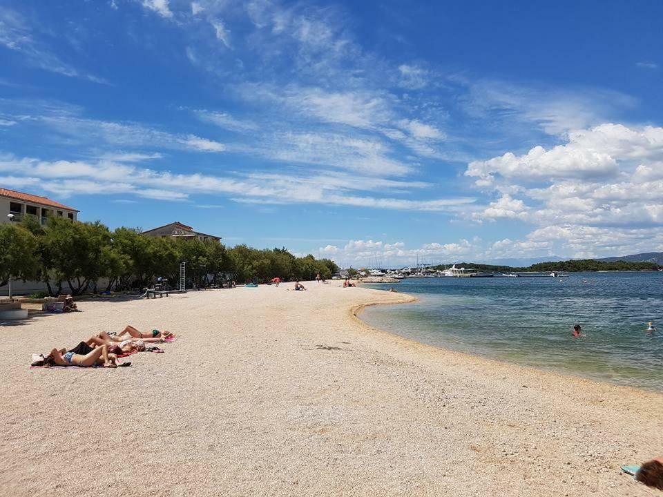 Beach Apartment Kate With Sea View, Balcony And Parking, Murter, Dalmatia المظهر الخارجي الصورة